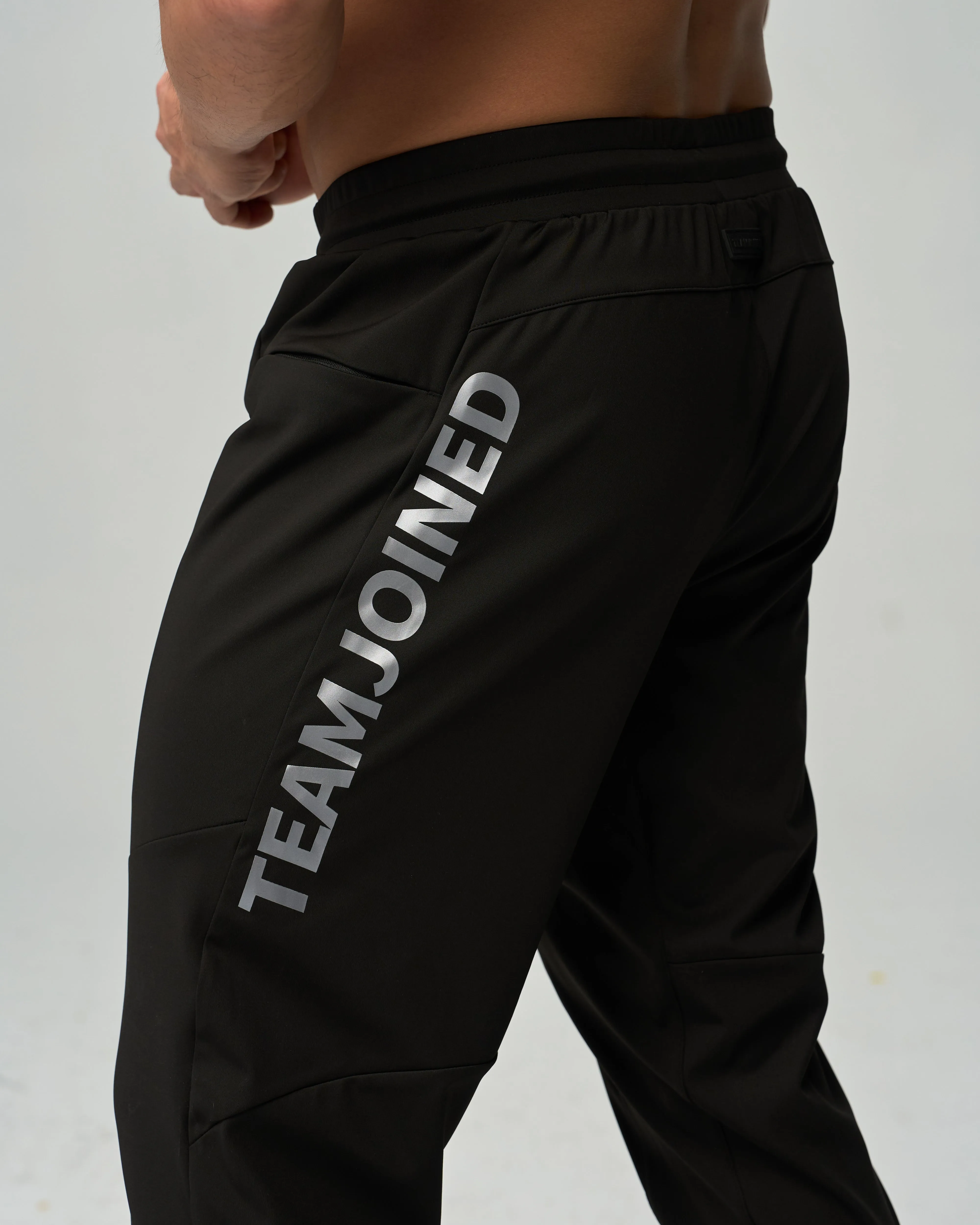 Adapt Spine Logo Performance Joggers