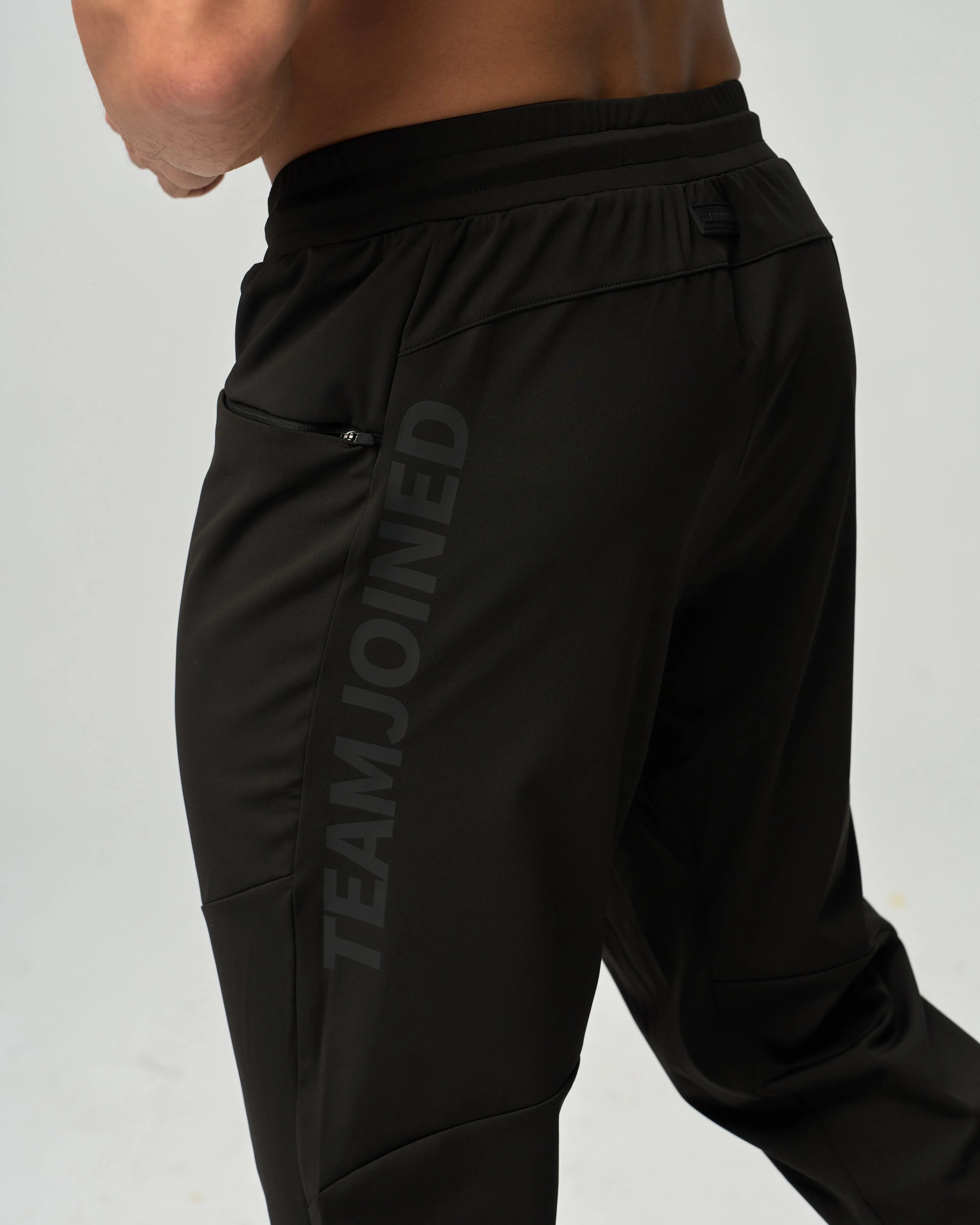 Adapt Spine Logo Performance Joggers