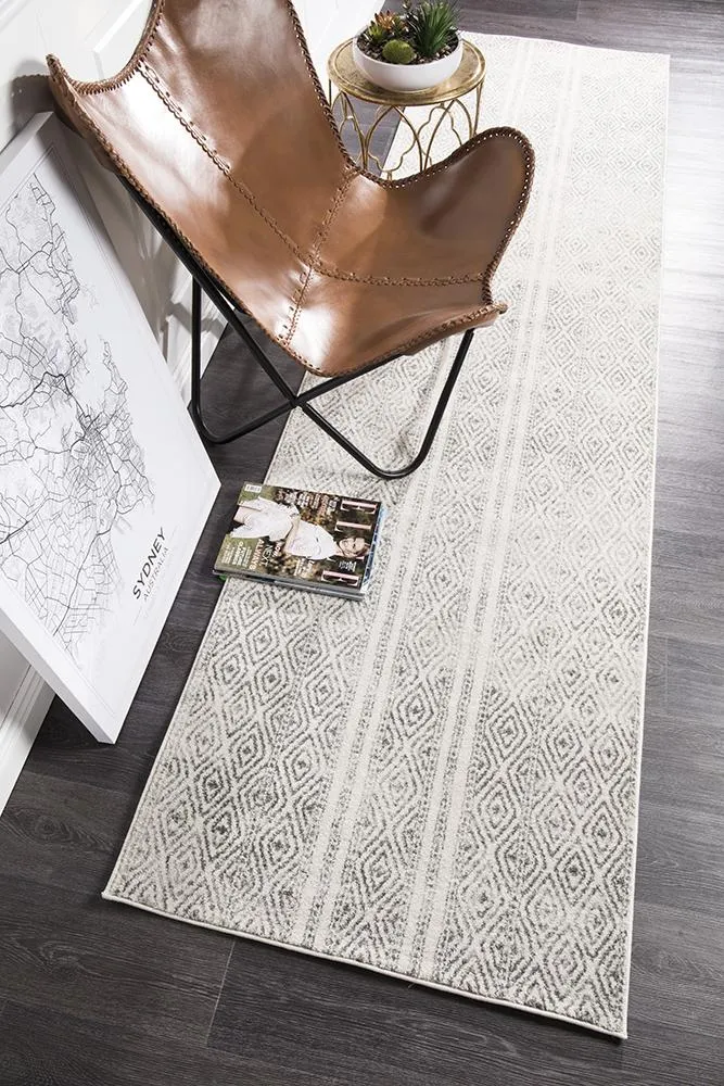 Aladdin Abby White And Grey Tribal Runner Rug