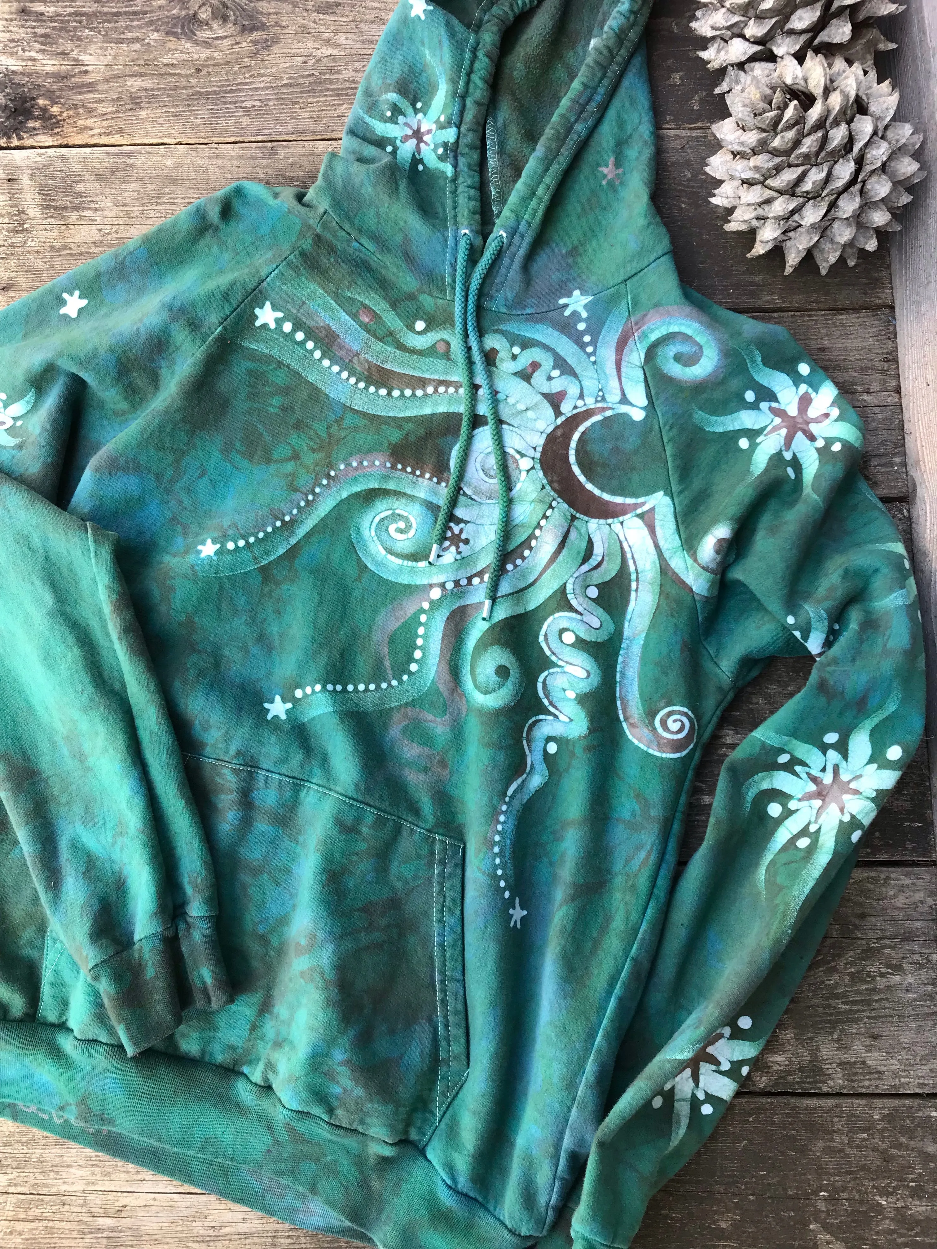 Green Valley Moonbeams Pullover Batik Hoodie in Organic Cotton - Size Medium