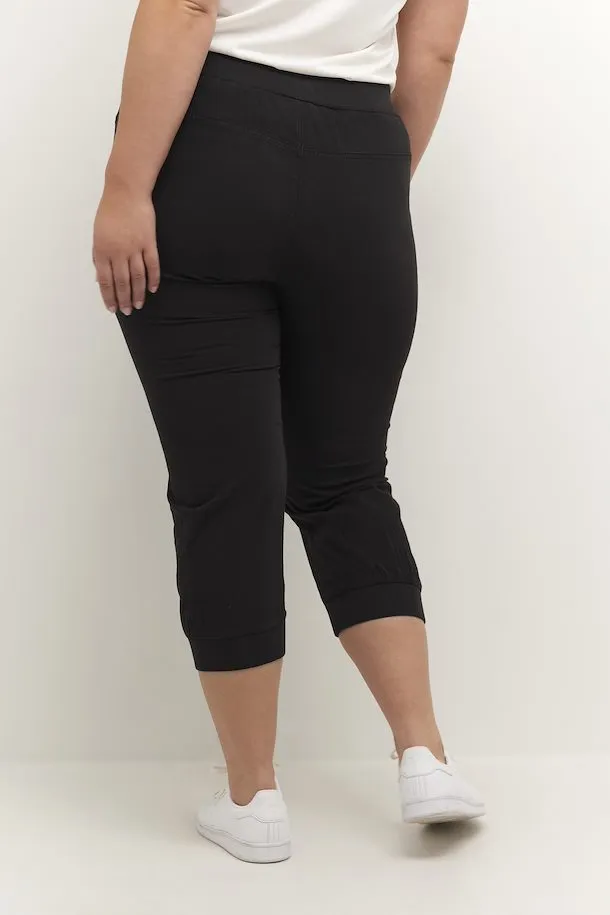 Kaffe Curve Capri Joggers in Black