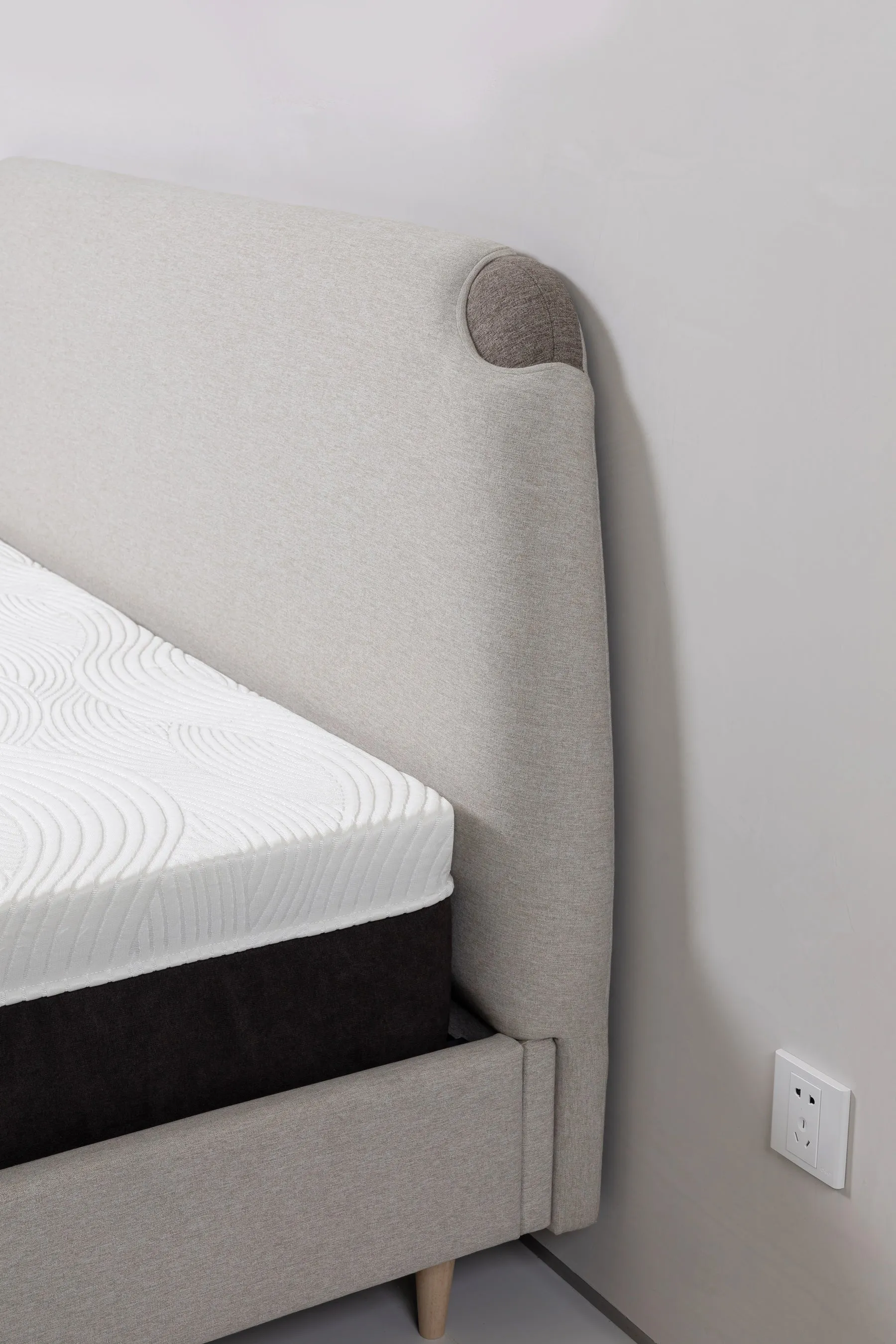 MattX™ Mini Plus Hybrid Mattress