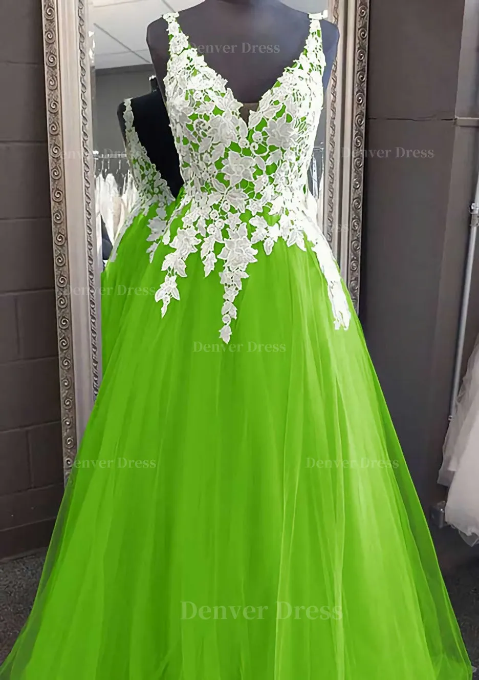 Princess V Neck Long/Floor-Length Tulle Prom Dress With Appliqued Lace