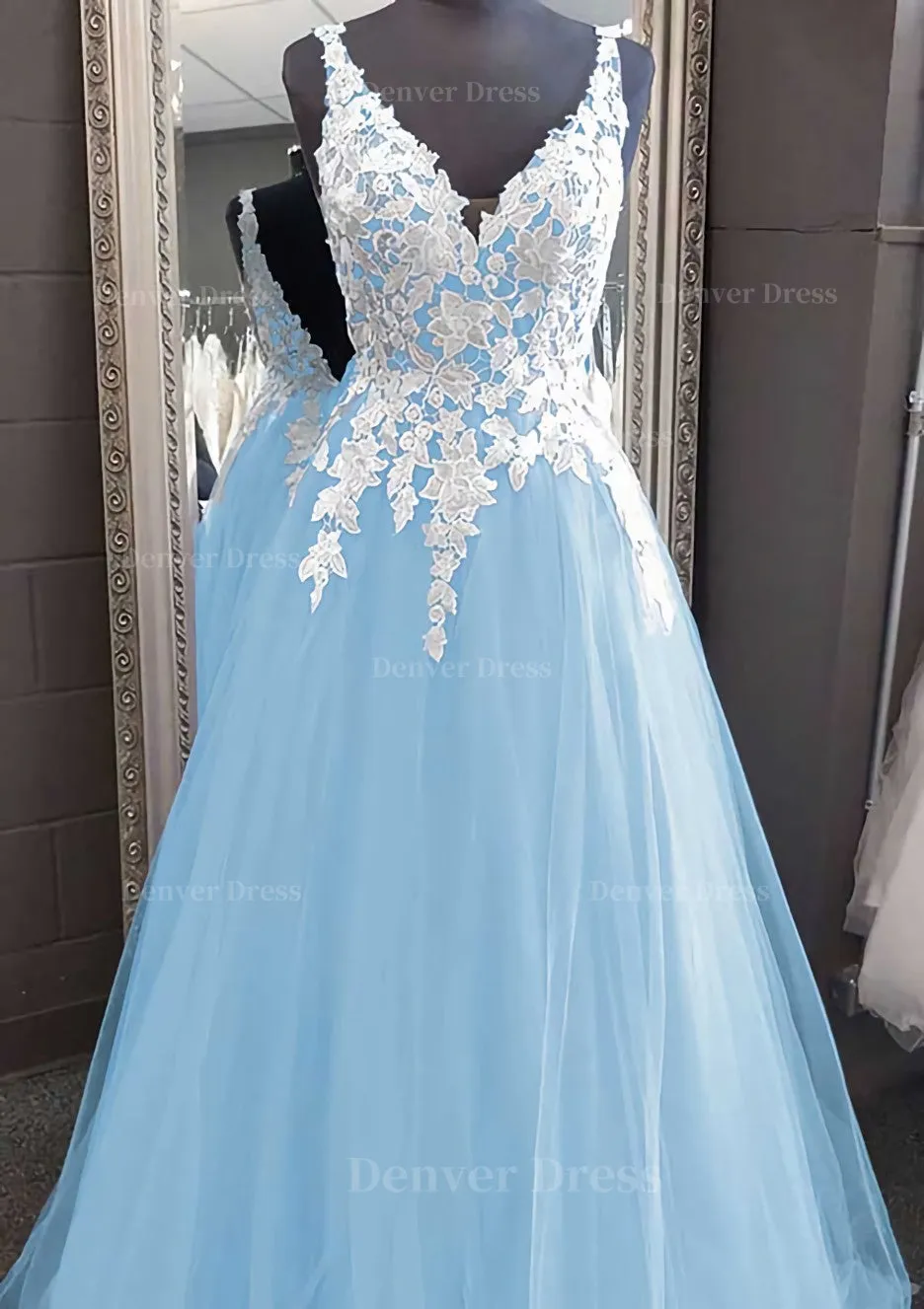 Princess V Neck Long/Floor-Length Tulle Prom Dress With Appliqued Lace