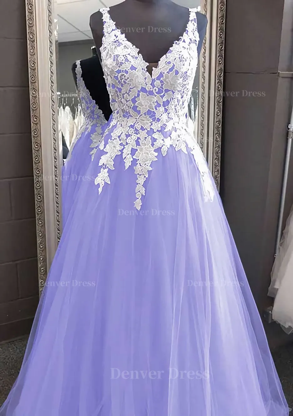 Princess V Neck Long/Floor-Length Tulle Prom Dress With Appliqued Lace