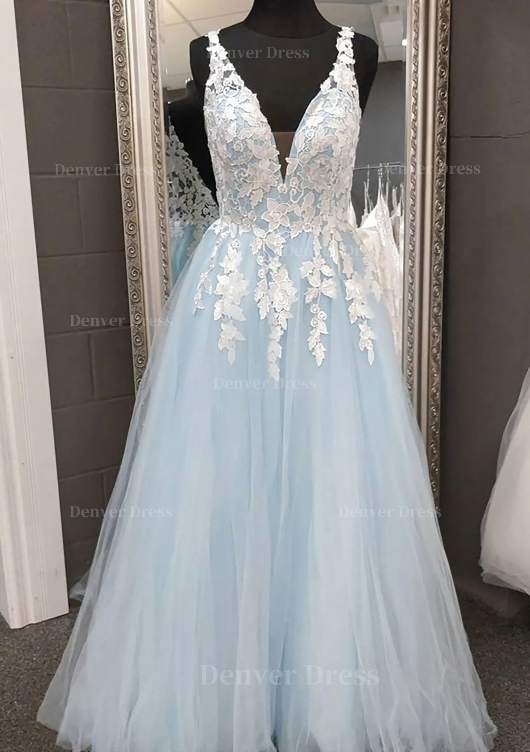 Princess V Neck Long/Floor-Length Tulle Prom Dress With Appliqued Lace