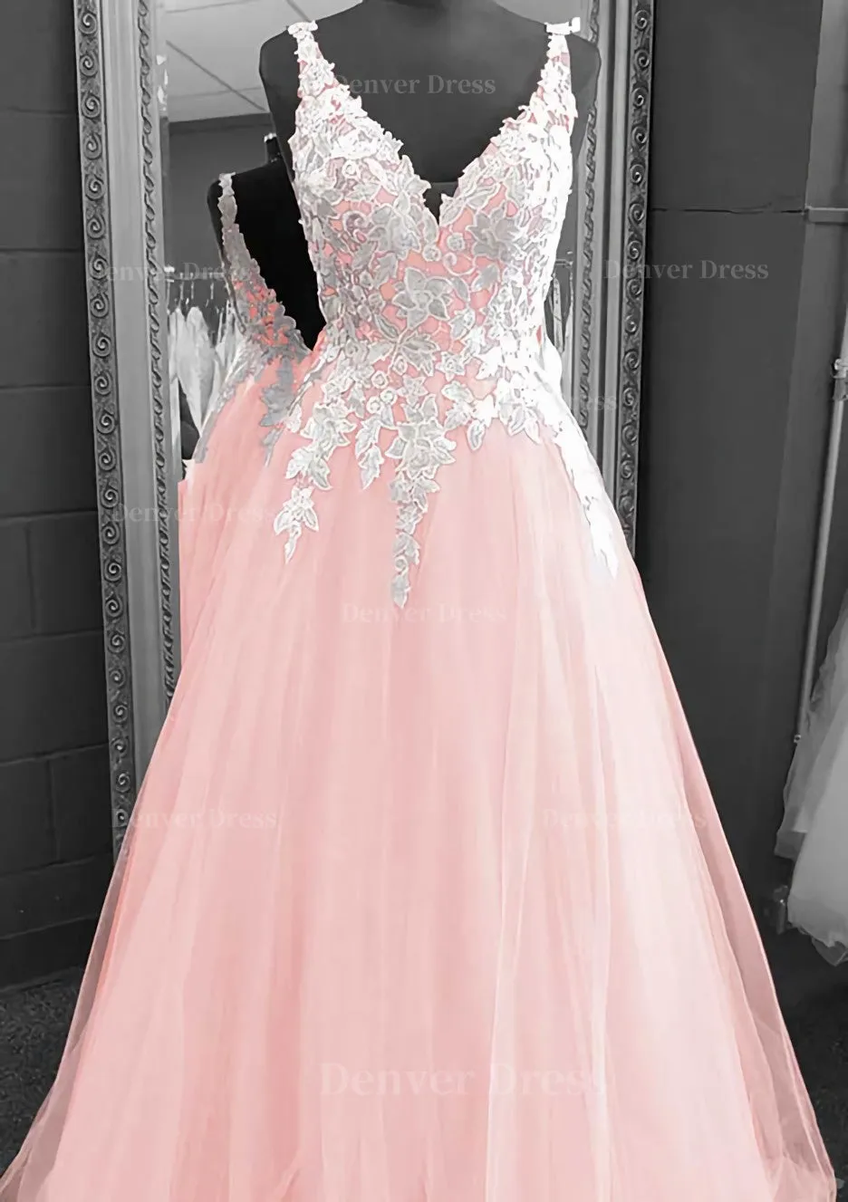 Princess V Neck Long/Floor-Length Tulle Prom Dress With Appliqued Lace