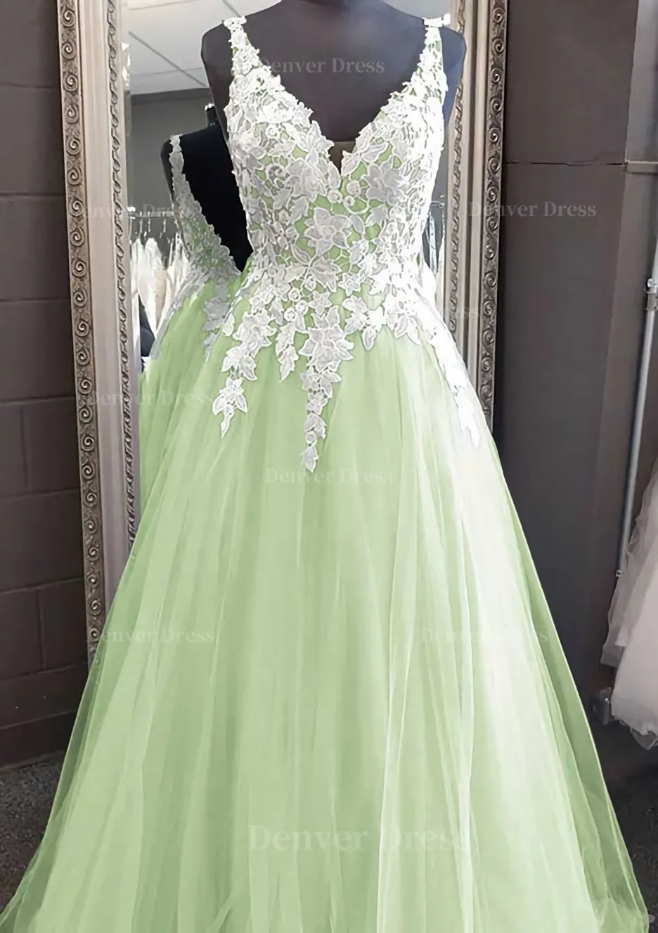 Princess V Neck Long/Floor-Length Tulle Prom Dress With Appliqued Lace