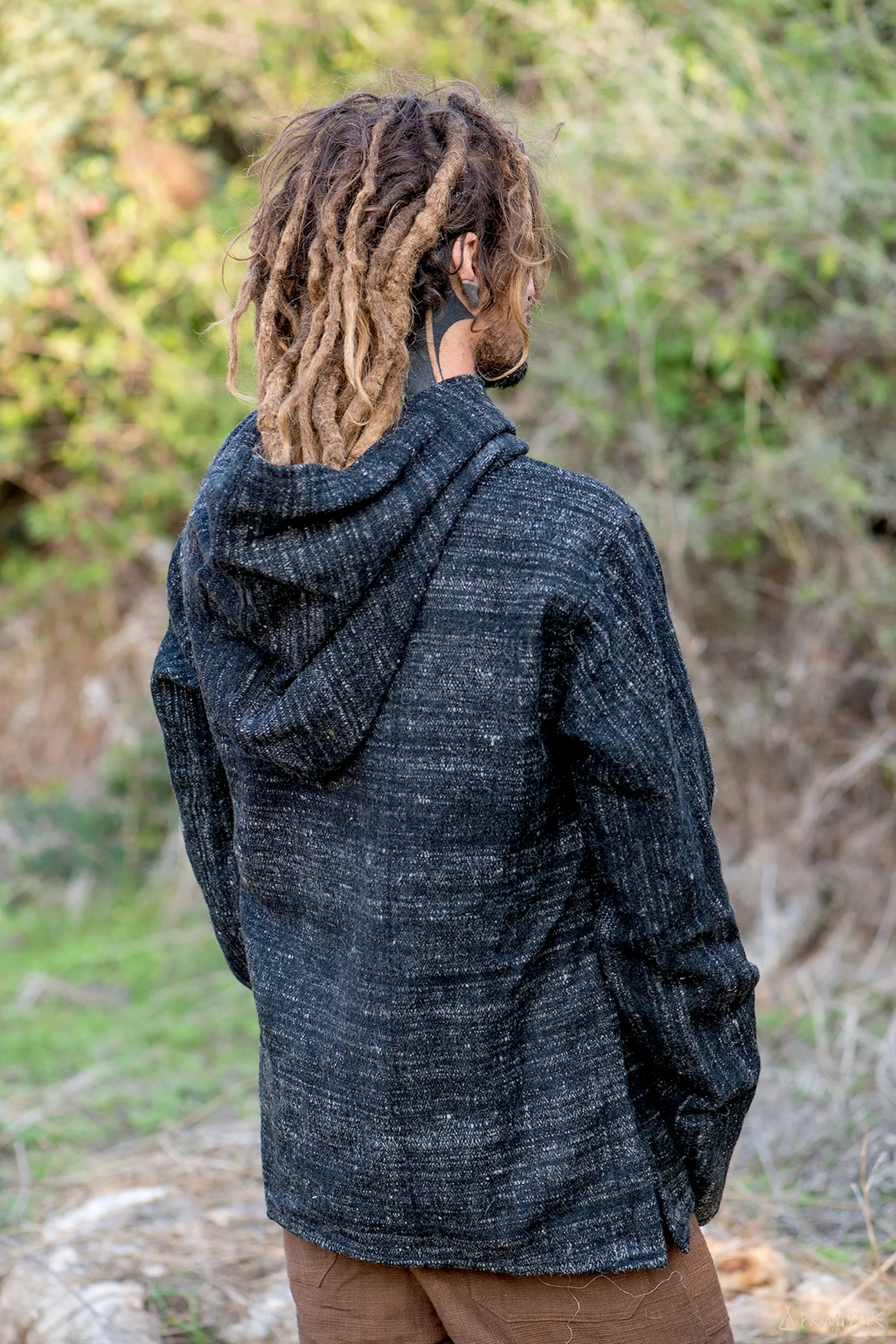 Wanderer Pullover ⫸ Handwoven Himalayan Wool